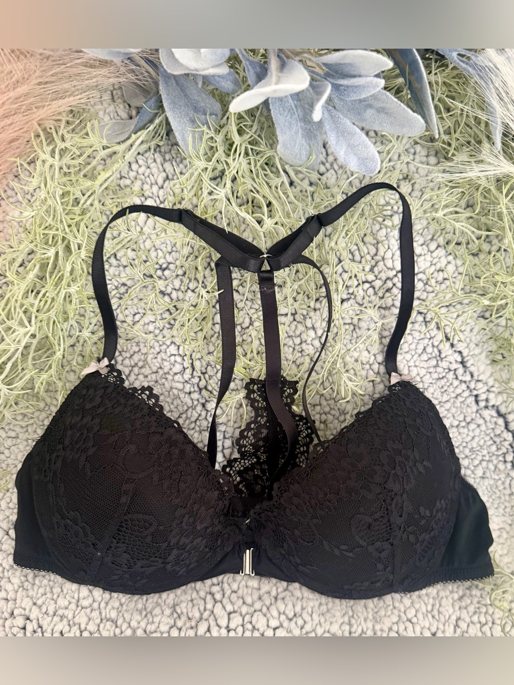 The Sak Black Lace Front-Closure Strappy Push-Up Bra